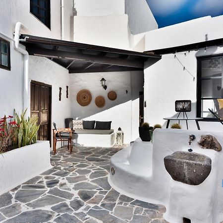 Vivienda Vacacional El Patio De Franky Тегисе Екстериор снимка