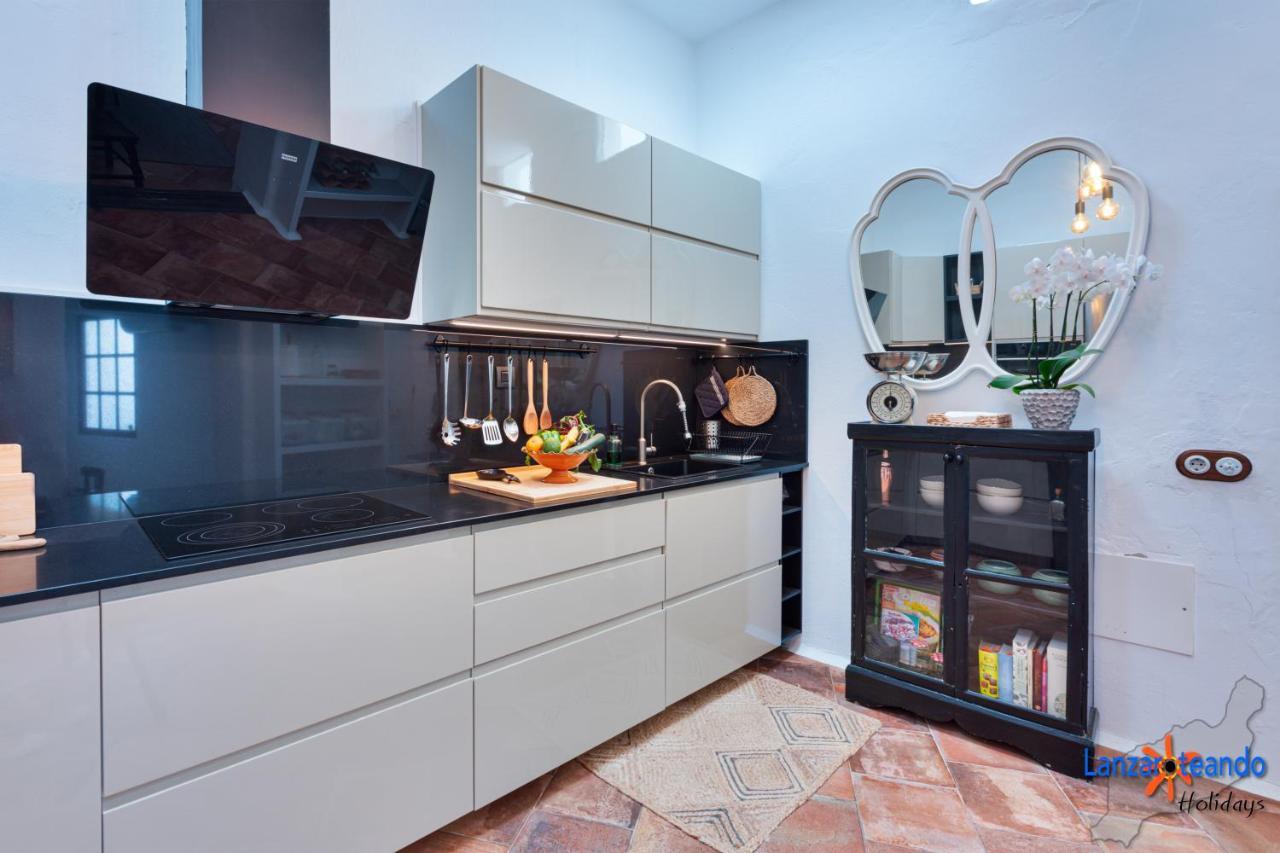 Vivienda Vacacional El Patio De Franky Тегисе Екстериор снимка